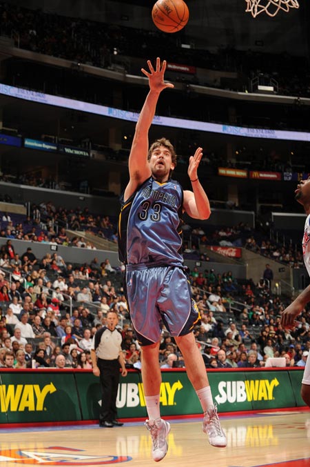 梅内德斯 梅内德斯