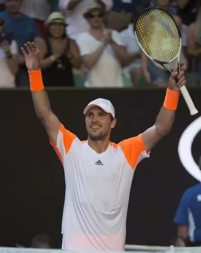 年被多名经 年被多名经